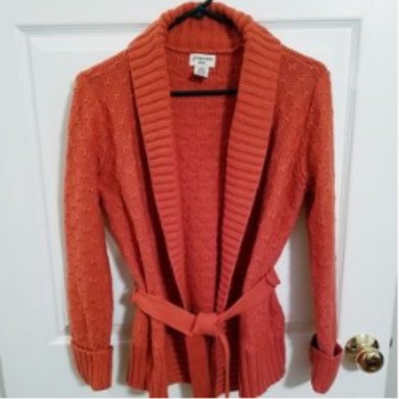 Its Fall, y'all!! Sweater weather is here. Shop now. - Picture 16 of 16